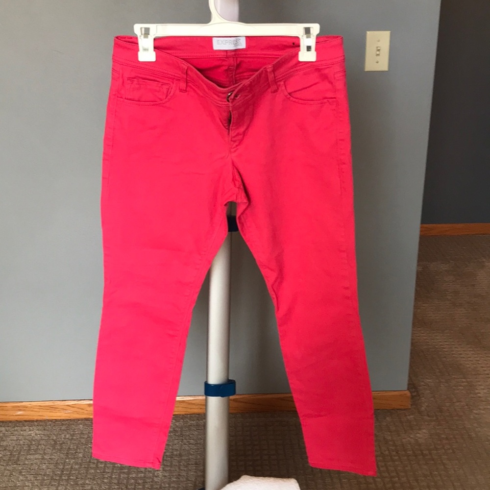 Pink skinny jeans